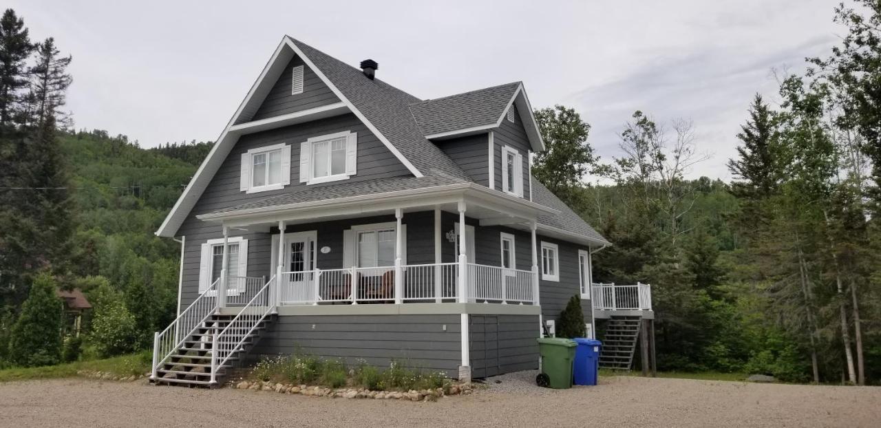 Condo-Chalet De La Vallee D'Edouard LʼAnse-Saint-Jean Exterior foto
